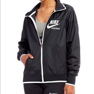 Nike Women’s Sportswear Jacket